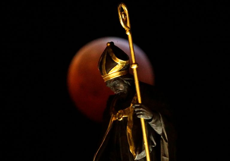 العالم يتابع ظاهرة