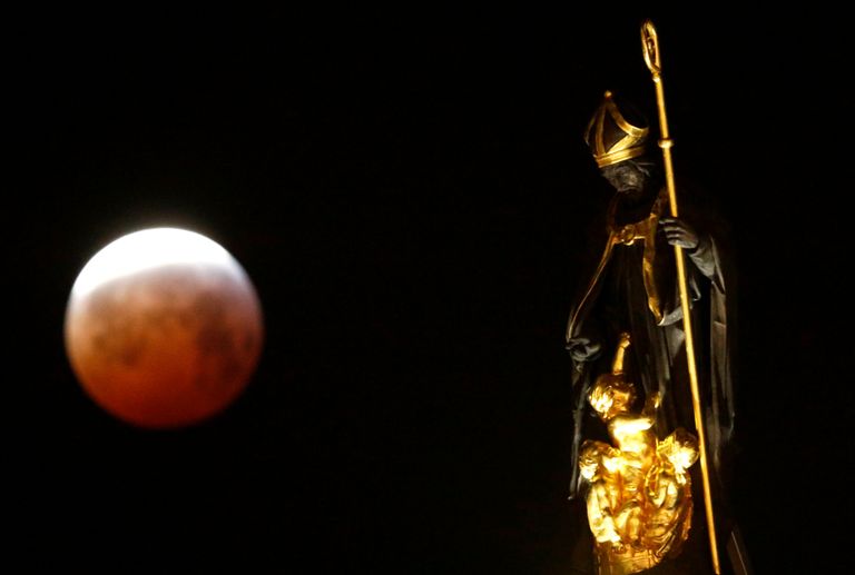 العالم يتابع ظاهرة