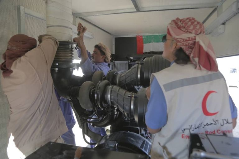 الإمارات تدعم قطاع الطاقة في مديرية ثمود بصحراء حضرموت