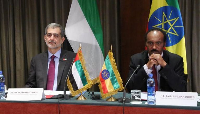 سفير إثيوبيا مع محمد شرف مساعد وزير الخارجية والتعاون الدولي الإماراتي
