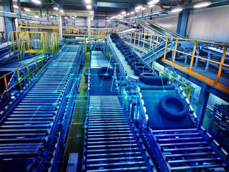 وضع حجر الأساس لأول مصنع للإطارات في الإمارات