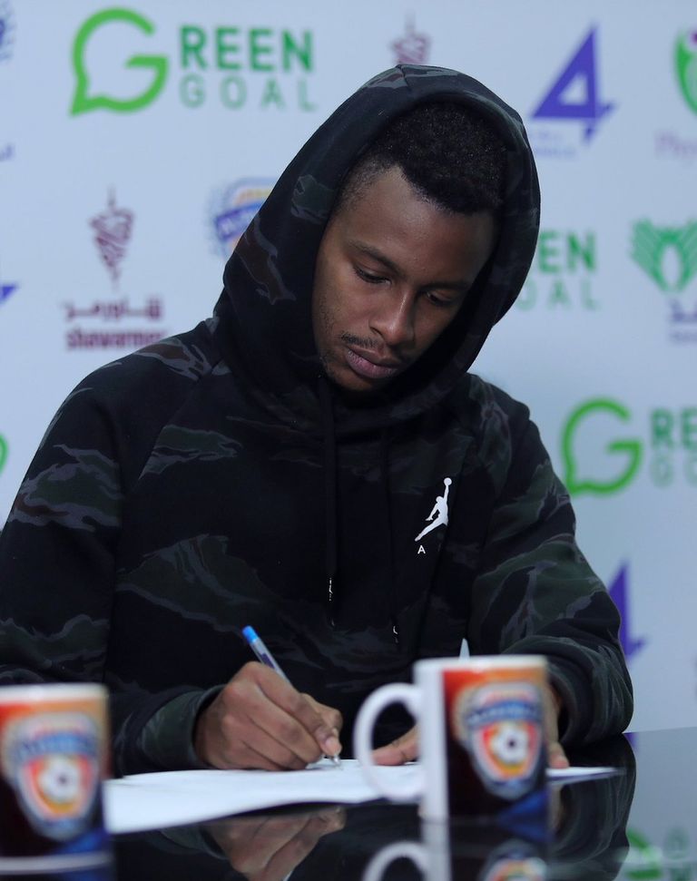 مهند فلاتة لاعب الفيحاء السعودي