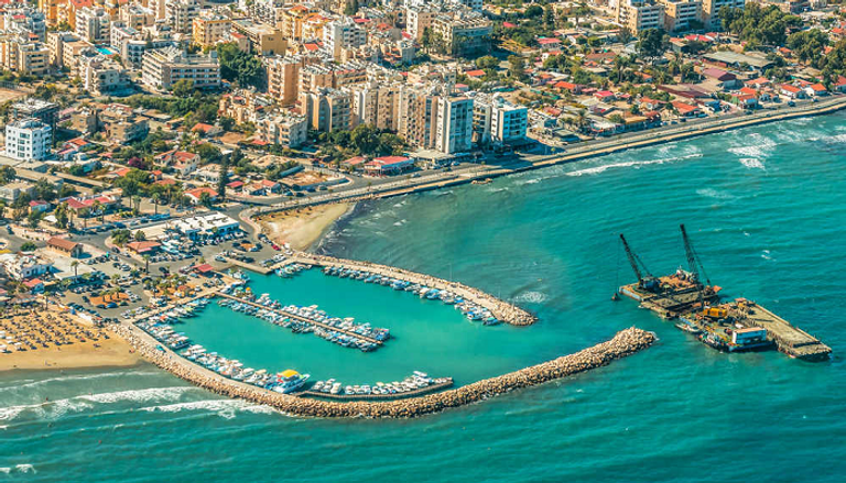 مدينة لارنكا في قبرص