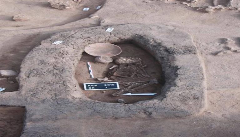 العثور على مجموعة من المقابر الأثرية لعصر الهكسوس 
