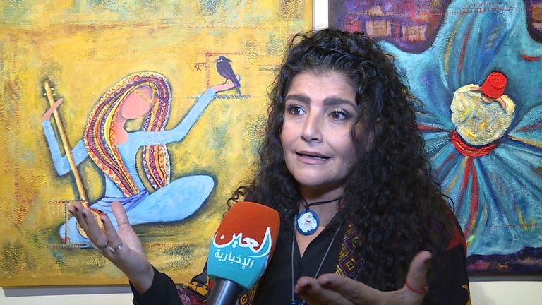 لوحة الشيخة صنعاء بن حشر آل مكتوم في معرض "قصتها"