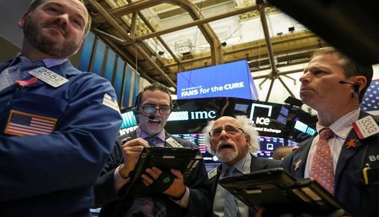 الأسهم الأمريكية تغلق على ارتفاع طفيف