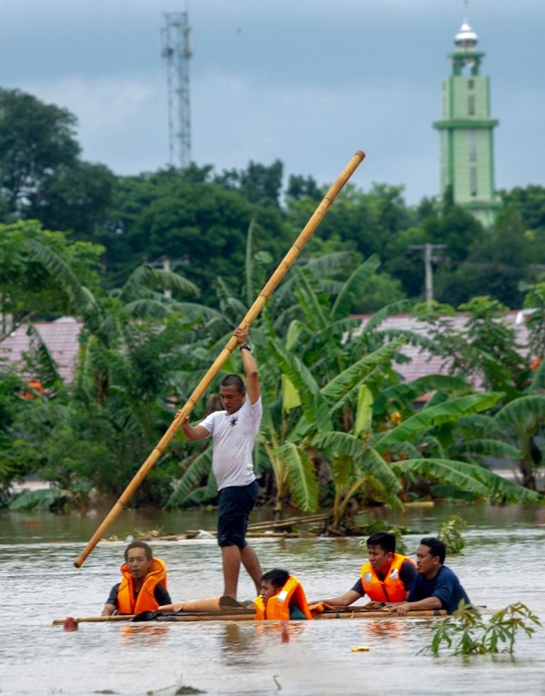 الفيضان تسبب في تشريد الآلاف