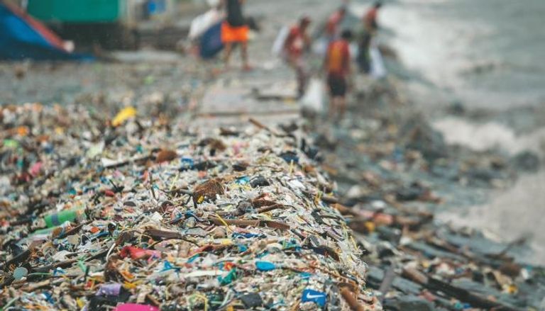 "البلاستيك".. مشكلة عالمية يحولها دافوس إلى فرصة