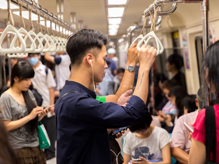 مترو أنفاق تايوان يجذب الركاب بـ11 ميزة