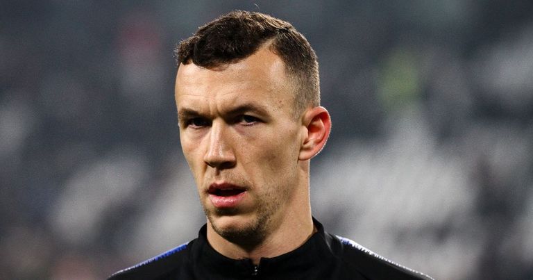 إيفان بريسيتش لاعب إنتر ميلان يانيك كاراسكو لاعب داليان يفانج الصيني