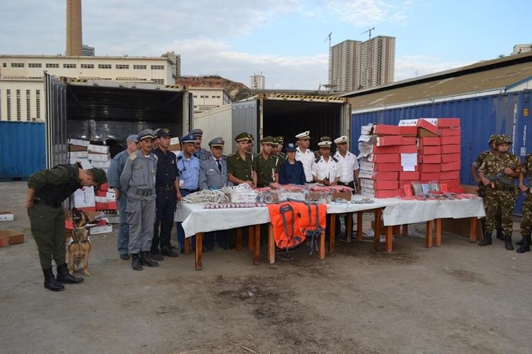 ضبط 701 من الكوكايين غرب الجزائر في 2018 - أرشيفية ضبط 701 كيلوجرام من الكوكايين غرب الجزائر في 2018 - أرشيفية