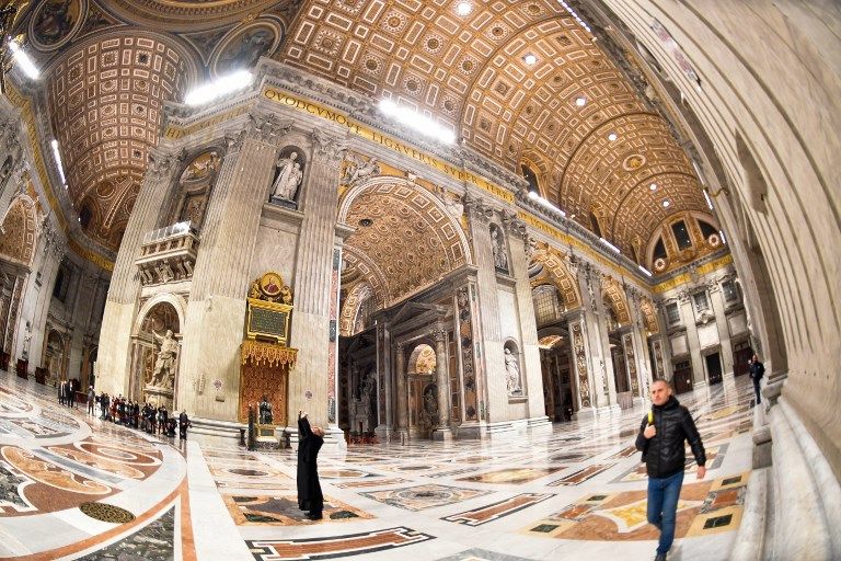 نظام إضاءة جديد بكاتدرائية القديس بطرس يبرز فسيفساء القباب