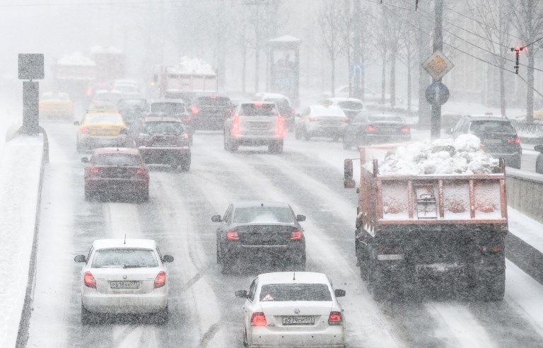 الثلوج تكسو العاصمة الروسية موسكو