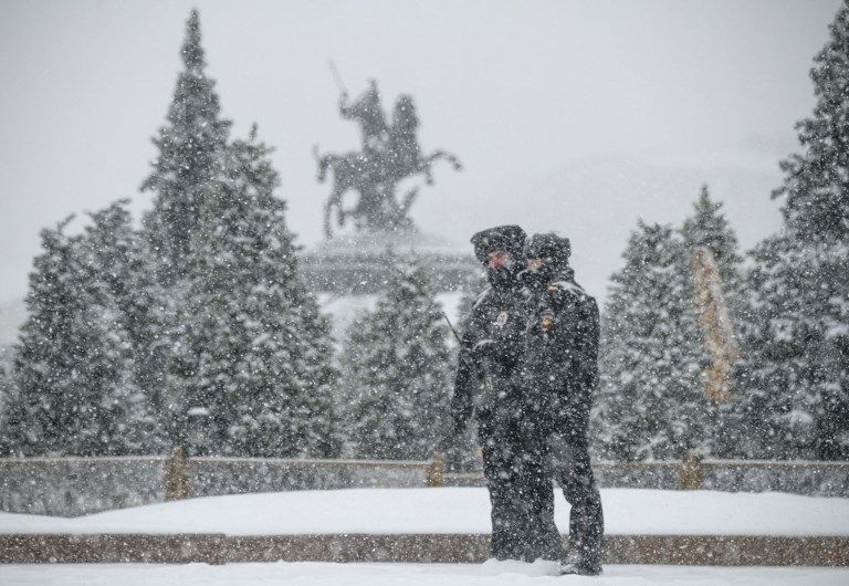 الثلوج تكسو العاصمة الروسية موسكو