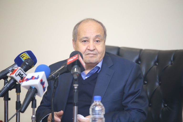 وحيد حامد أثناء تكريمه بمعرض الكتاب