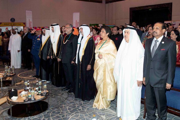وزير التسامح الإماراتي يحضر احتفال السفارة الهندية بـ