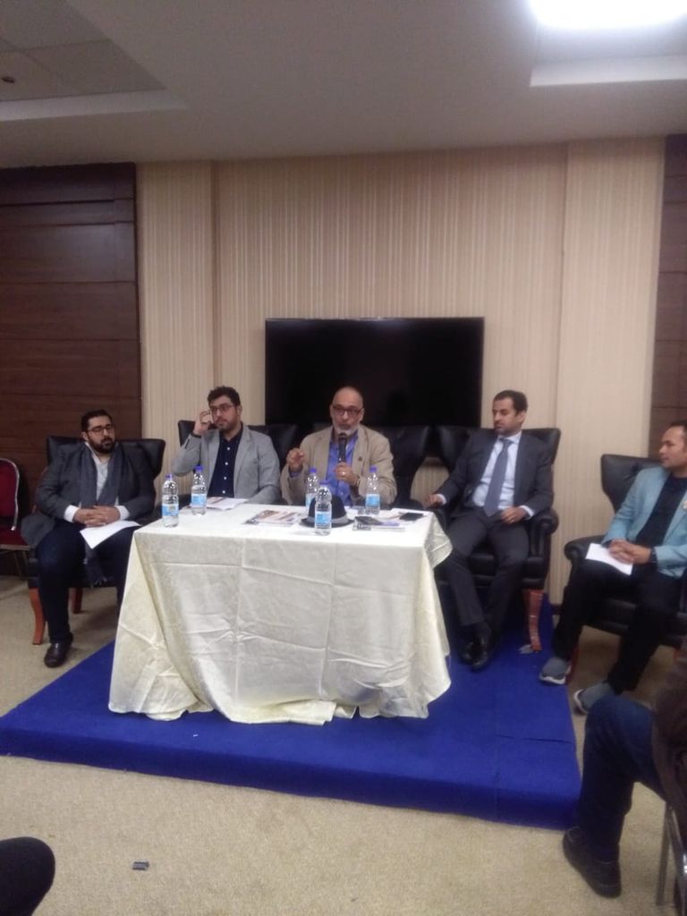 جانب من ندوة الروائي الراحل إسماعيل فهد إسماعيل