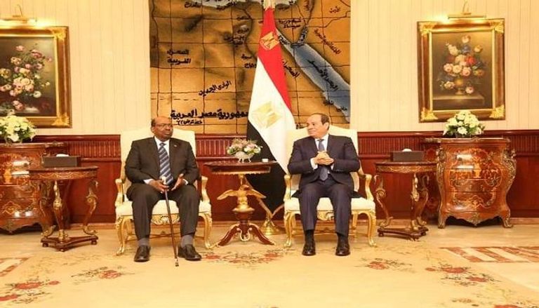  الرئيسان المصري والسوداني خلال لقاء اليوم بالقاهرة