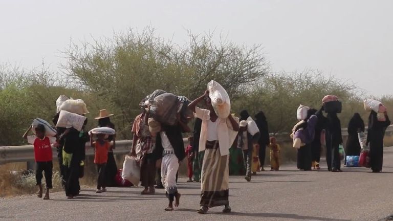 جريمة حوثية جديدة تستهدف النازحين في حرض بني الحداد في حرض اليمنية بعد تهجيرهم قسريا