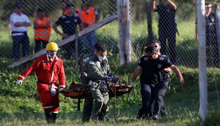 السلطات البرازيلية تواصل انتشال الضحايا