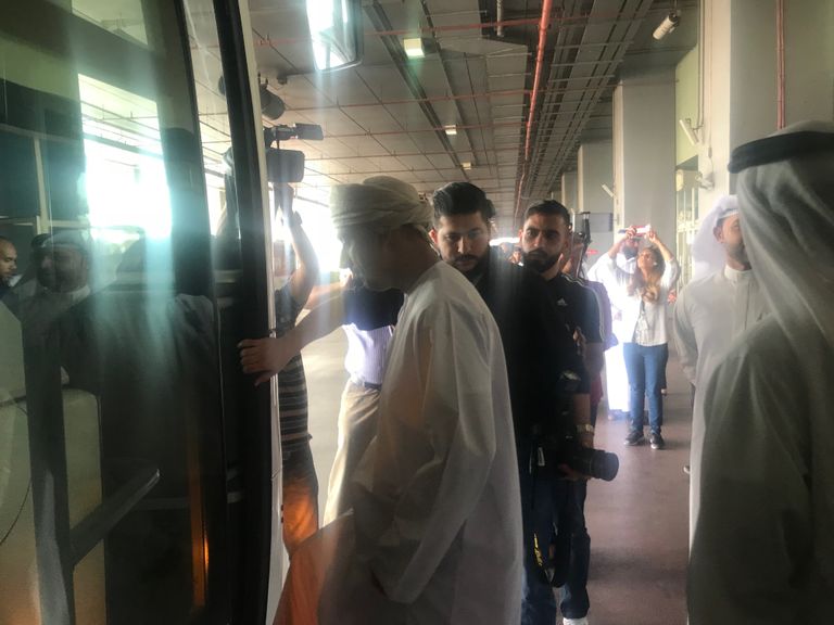 دبي تستقبل أول حافلة ركاب ضمن خط "دبي عمان الدولي"