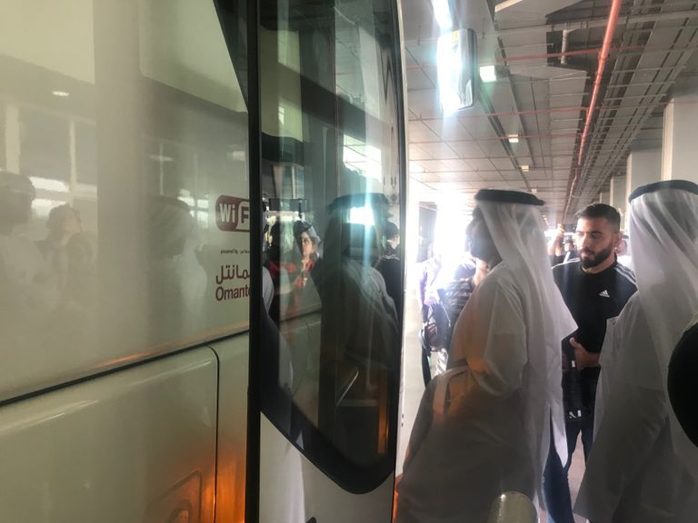 دبي تستقبل أول حافلة ركاب ضمن خط "دبي عمان الدولي"