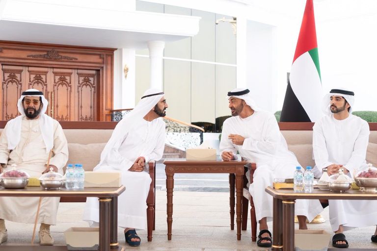 الشيخ محمد بن راشد والشيخ محمد بن زايد يبحثان عددا من القضايا التي تهم الدولة والمواطنين الشيخ محمد بن راشد والشيخ محمد بن زايد يبحثان عددا من القضايا التي تهم الوطن والمواطن