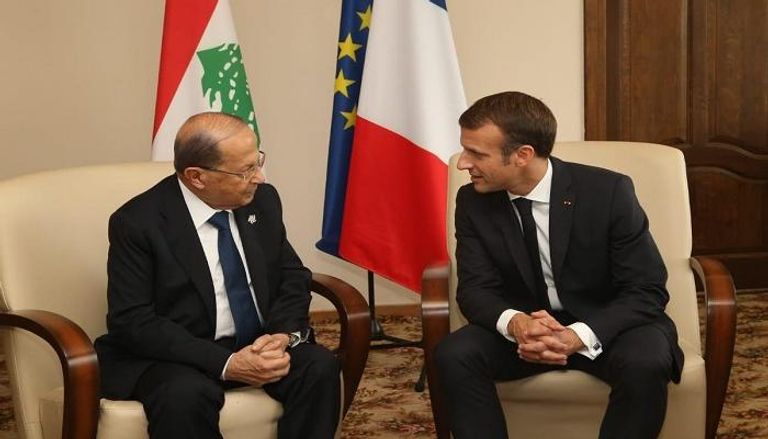 الرئيسان الفرنسي إيمانويل ماكرون واللبناني ميشال عون - أرشيفية