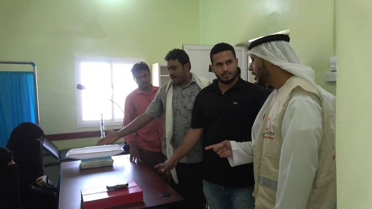 الهلال الأحمر الإماراتي يفتتح مركزا لعلاج 22 ألف يمني بالساحل الغربي