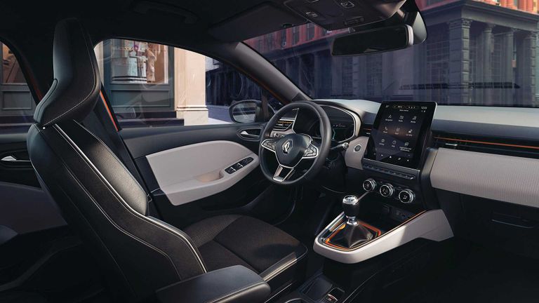 سيارة رينو موديل "كليو"