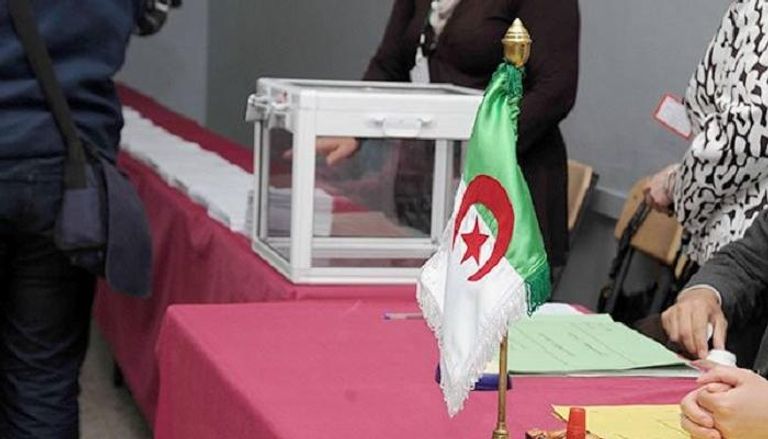 صندوق الانتخابات في الجزائر - أرشيفية
