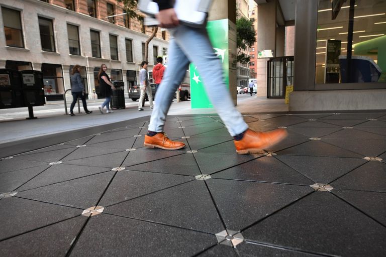 البلاط الإلكتروني يولد الكهرباء