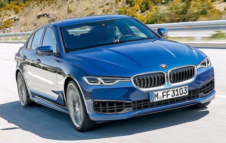 بي إم دبليو 320i 