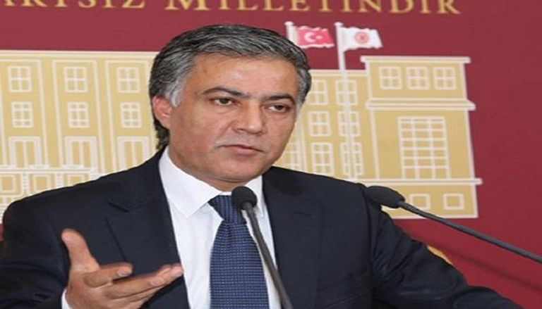 النائب في البرلمان التركي عن حزب الشعب الجمهوري المعارض علي أوزجوندوز
