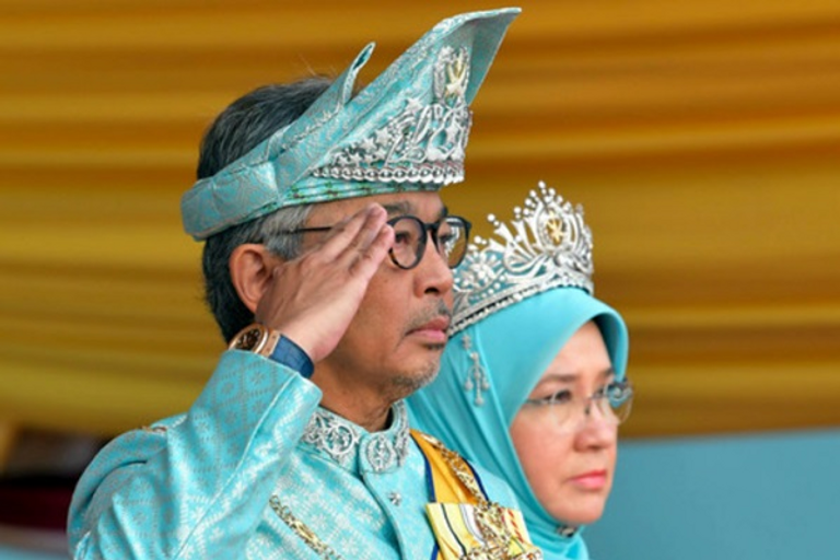 الملك عبدالله أحمد شاه