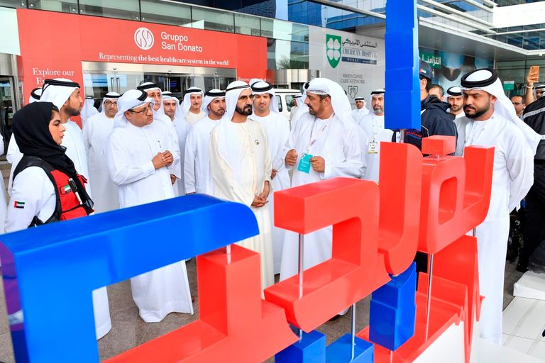 محمد بن راشد يزور معرض الصحة العربي في دبي