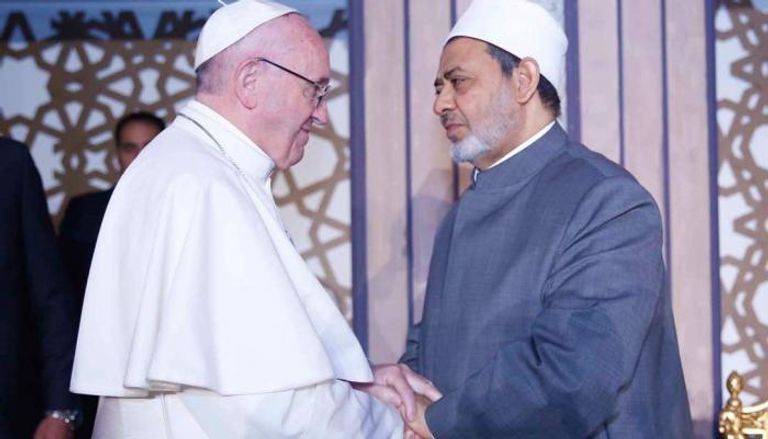 الدكتور أحمد الطيب والبابا فرنسيس
