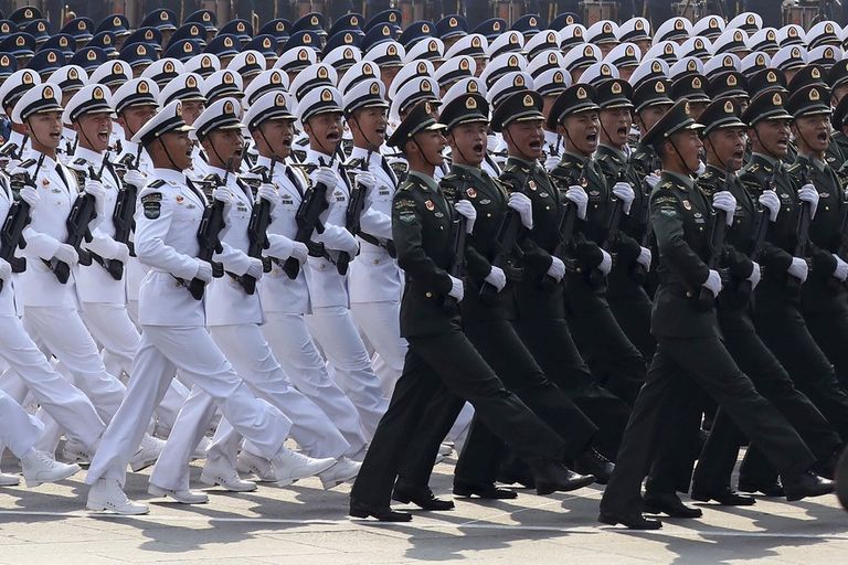 بكين نظمت أكبر عرض عسكري في تاريخها للاحتفال باليوم الوطني