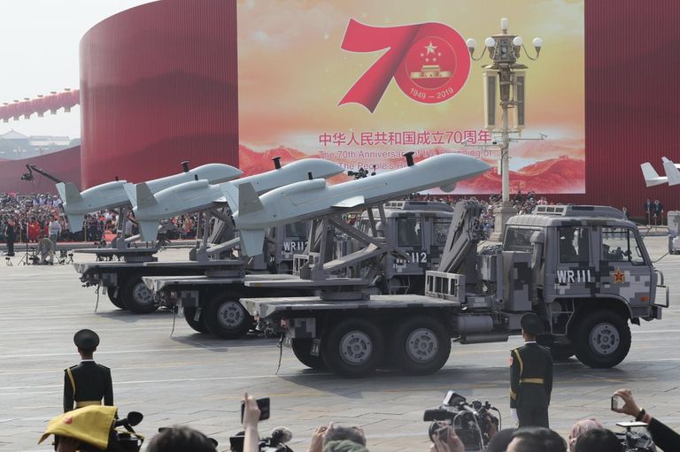 بكين نظمت أكبر عرض عسكري في تاريخها للاحتفال باليوم الوطني