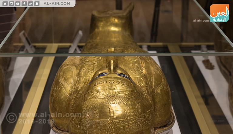 مصر تعرض التابوبت الذهبي لـ