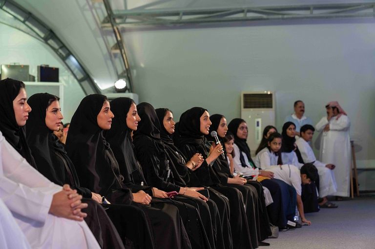 هزاع المنصوري يقضي يومه الـ6 على متن محطة الفضاء الدولية