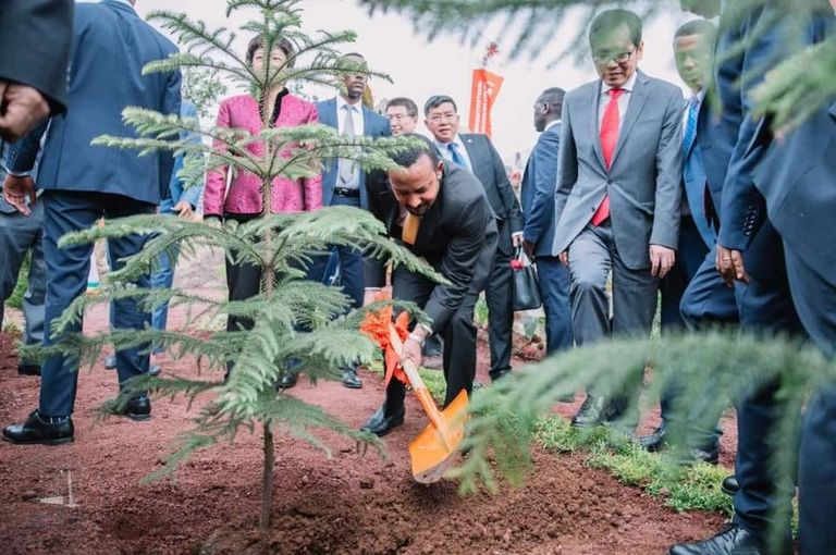 رئيس الوزراء الإثيوبي آبي أحمد أثناء حفل التدشين 