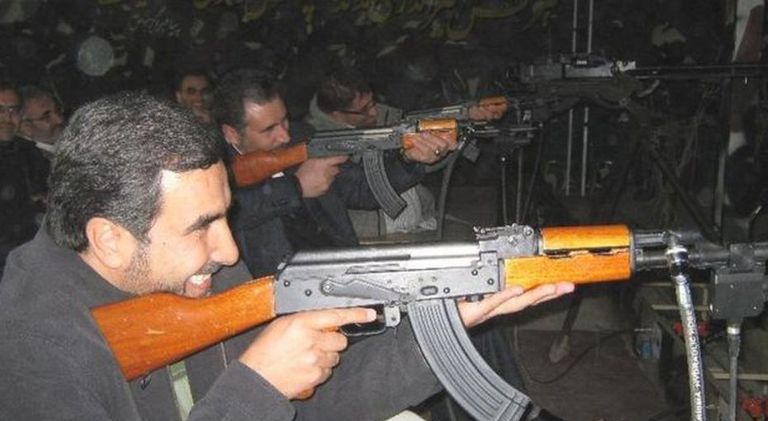 تقي كبيري البرلماني الإيراني المتشدد كان عضوا بالحرس الثوري تقي كبيري البرلماني الإيراني المتشدد - أرشيفية