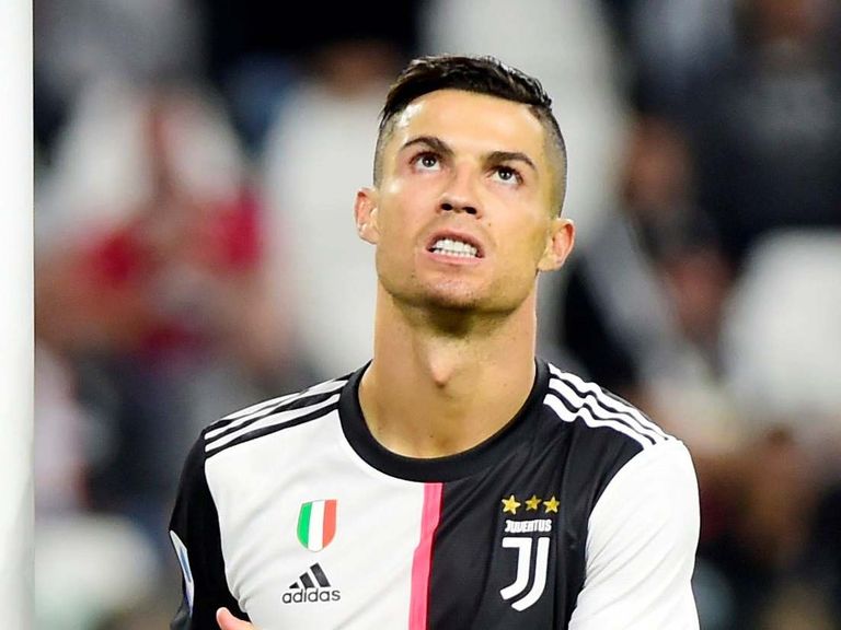 كريستيانو رونالدو نجم يوفنتوس إيرلينج هالاند لاعب ريد بول سالزبورج