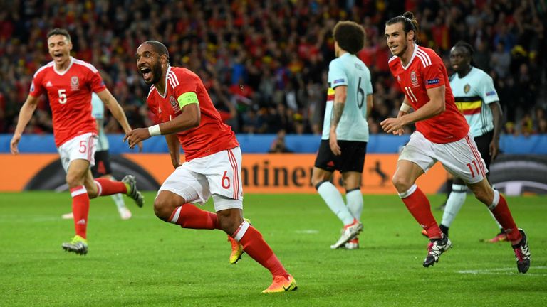 آشلي ويليامز تامي أبراهام