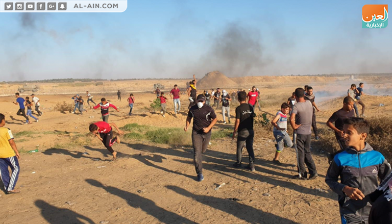 الفلسطينيون يواصلون المشاركة في مسيرات العودة رغم قمع الاحتلال