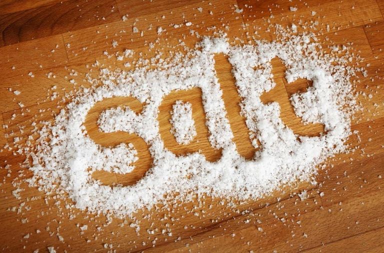 الأطعمة المالحة تسبب التوتر