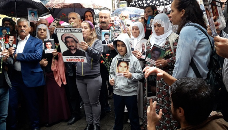 جانب من وقفة أمهات السبت لسؤال نظام أردوغان عن المفقودين