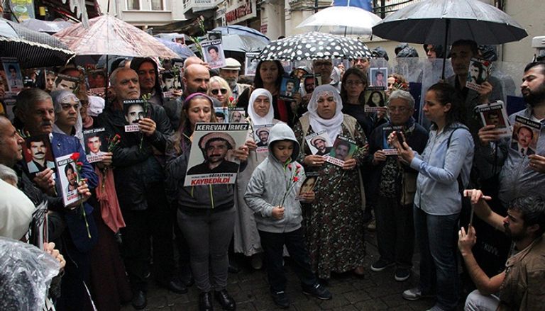 جانب من وقفة أمهات السبت لسؤال نظام أردوغان عن المفقودين