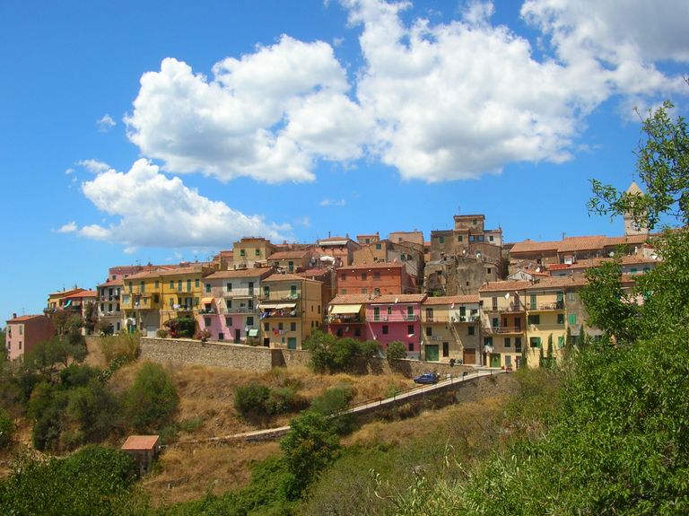 جزيرة إلبا الإيطالية